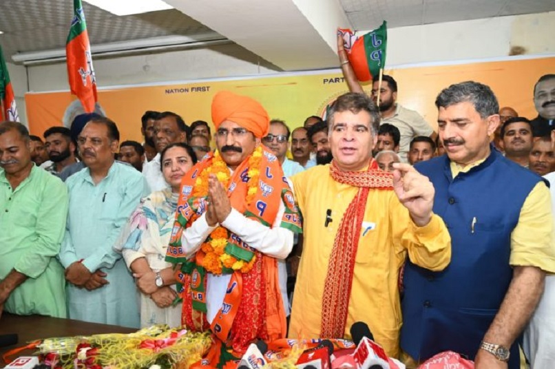 Cong Leader, Retired SSP, Several Others Join BJP In Jammu