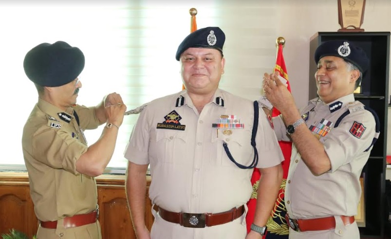 DGP Decorates Mubassir Latifi With DIG Rank