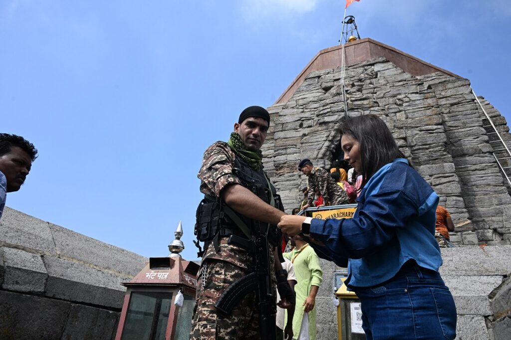 Raksha Bandhan Celebrated With Fervour In J&K 