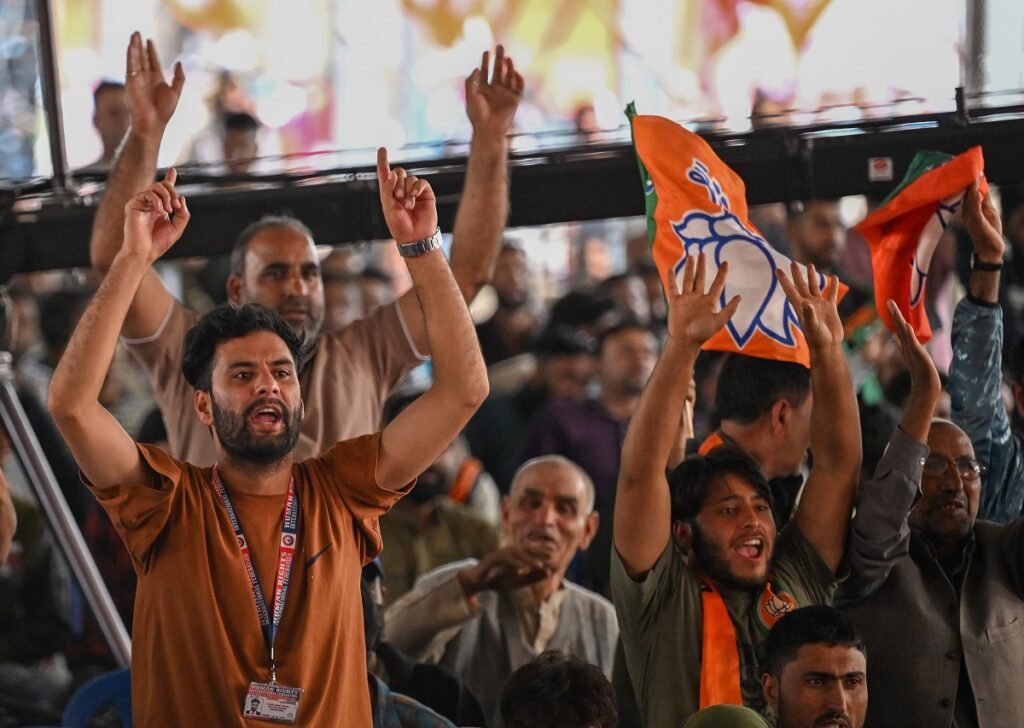 BJP Workers Protest For Not Being Allowed At PM's Srinagar Poll Rally On Reaching Venue Late