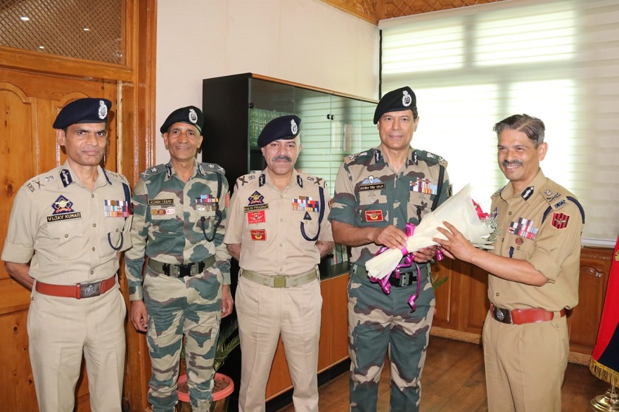 DG BSF Holds Interaction With DGP J&K