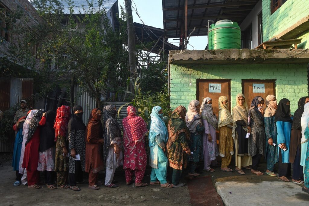 'Electricity Bills, Drug Crisis': Kashmir Women Voters Voice Their Concerns  