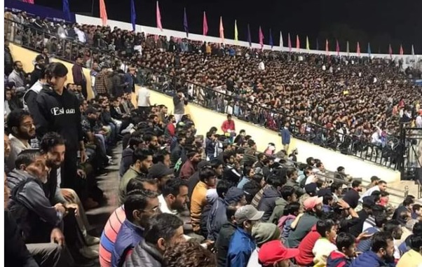 LLC Final: Over 27,000 Fans Pack Bakshi Stadium Amid Excitement