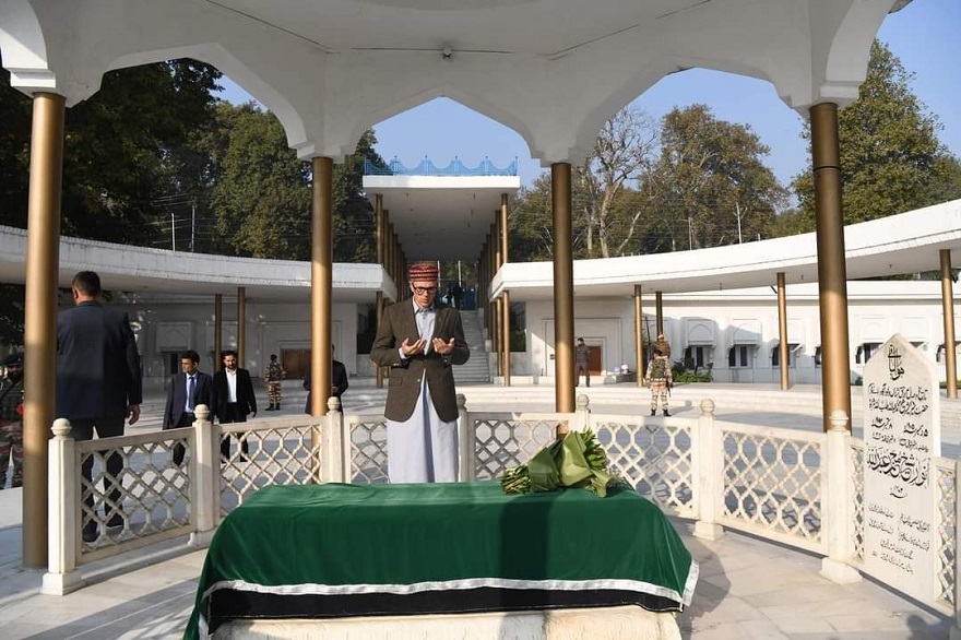 Omar Pays Tributes To NC Founder Sheikh Abdullah Ahead Of Taking Oath As J&K CM