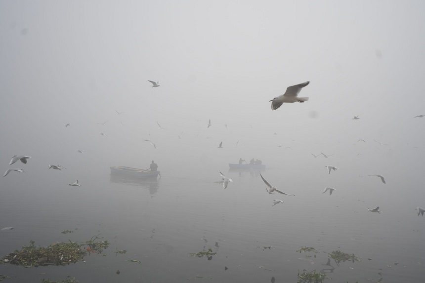 Delhi Sees Dense Fog, Lowest Minimum Temperature Of Season; Air Quality 'Severe'