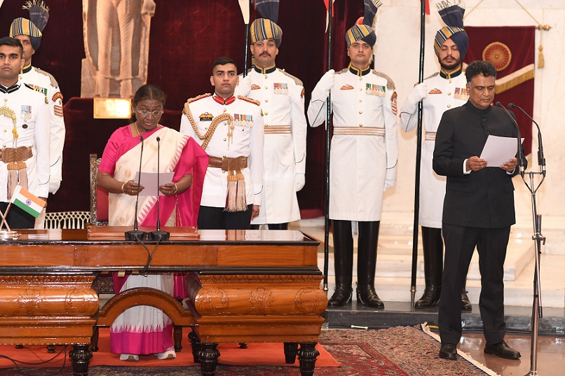 K Sanjay Murthy Sworn In As Comptroller And Auditor General