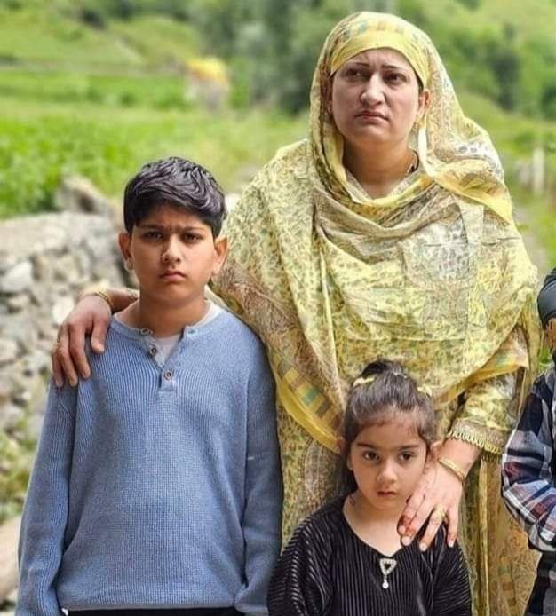 Srinagar Grenade Attack: Mother Of 3 Succumbs to Injuries