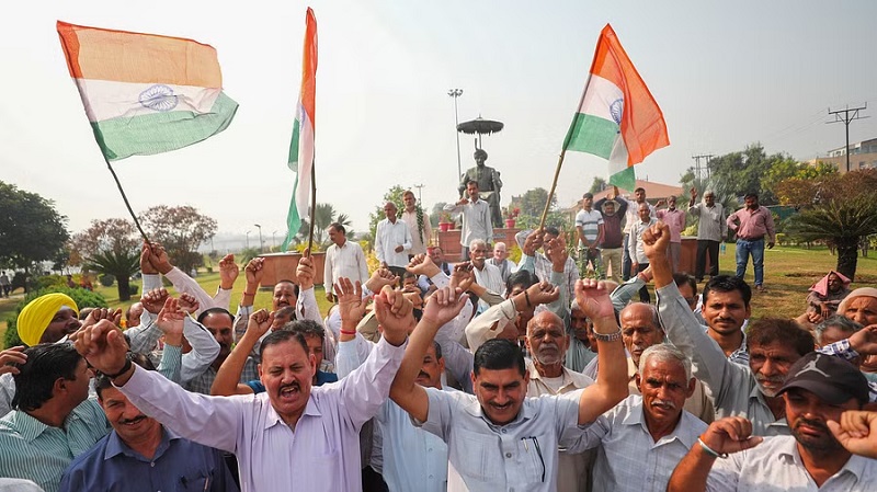 West Pakistan Refugees Hold Protest Against Passage Of Special Status Resolution In J&K Assembly