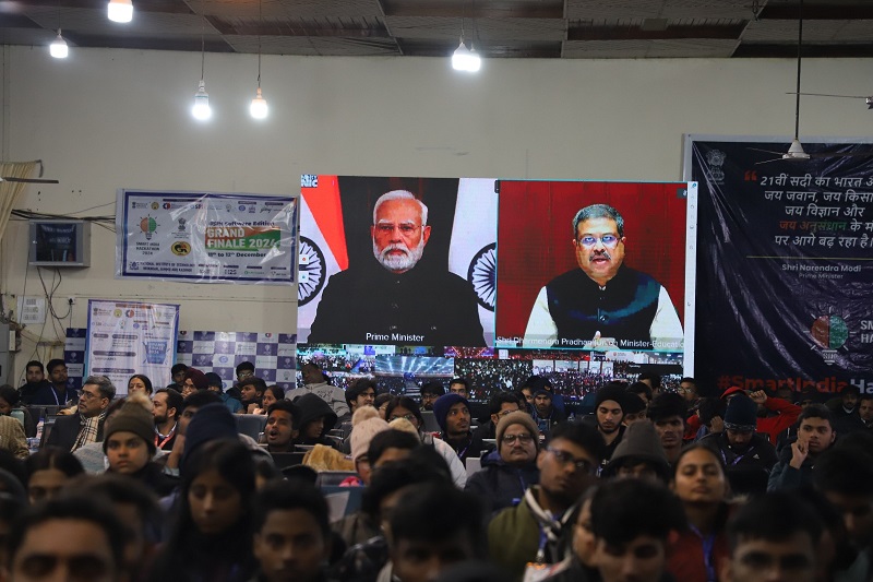 PM Modi Interacts With Innovators Via Video Conferencing At NIT Srinagar