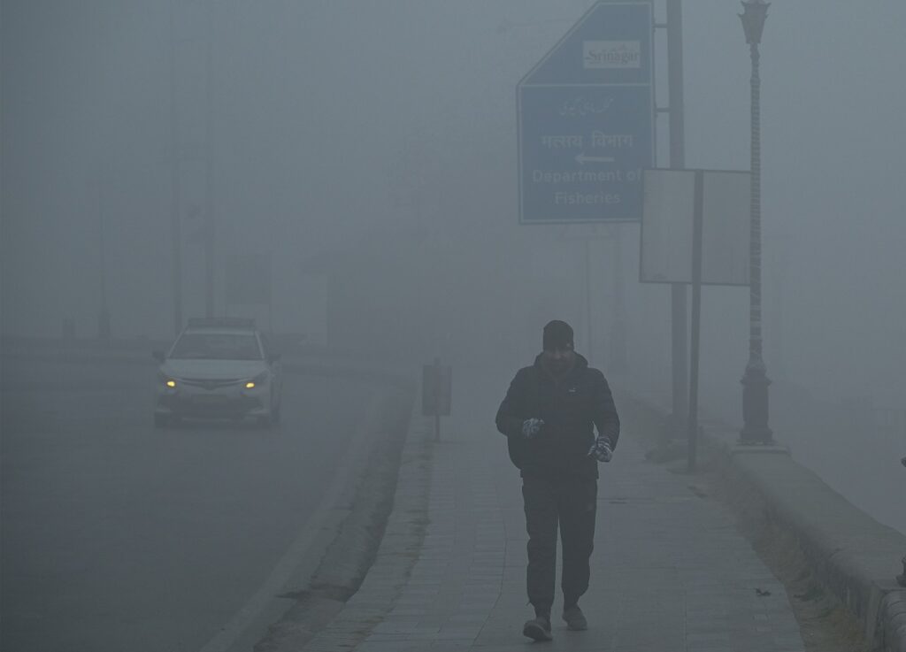 Dense Fog Engulfs Parts Of Kashmir, Hits Flight Operations At Srinagar Airport