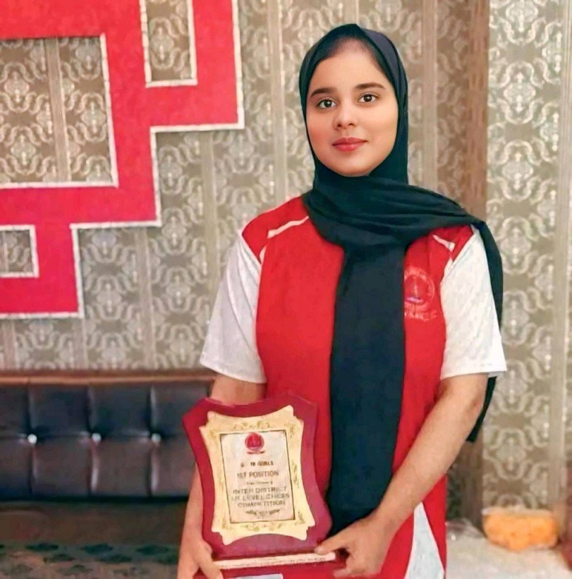 Srinagar’s Minha Breaks Records With Chess Feats