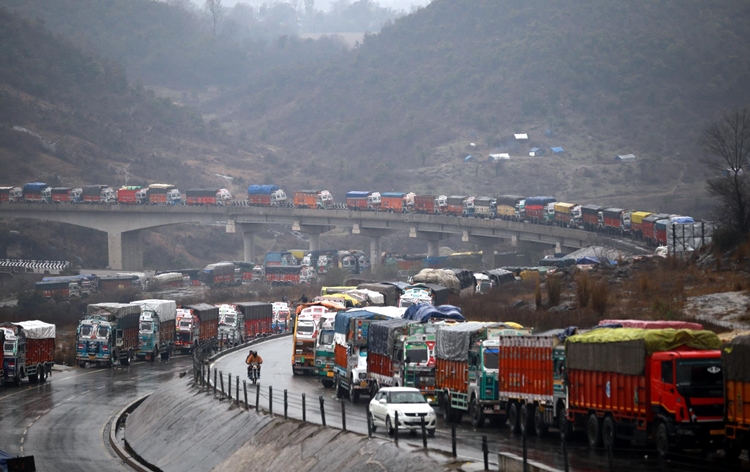 Traffic Curbs On Jammu-Srinagar NH On Feb 1  