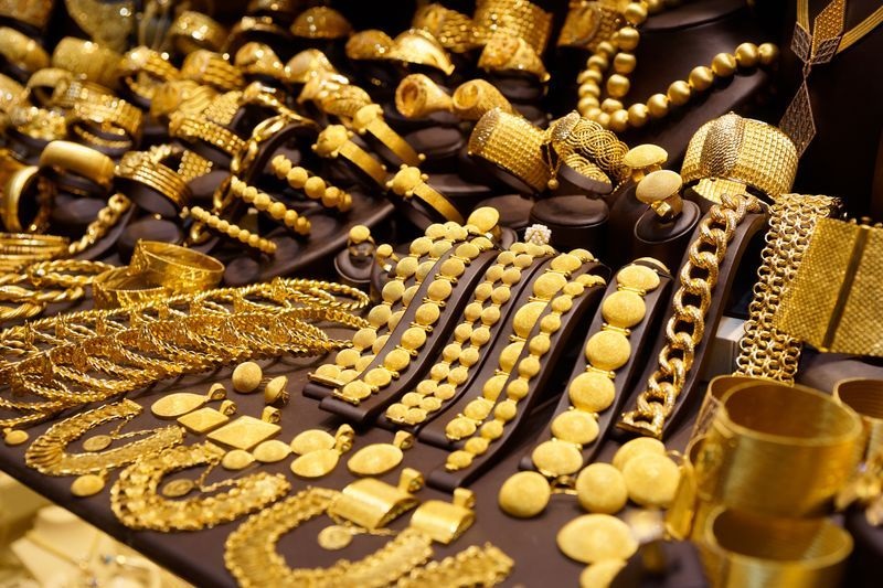 Gold Jumps to Record High of Rs 1.38 Lakh/10g