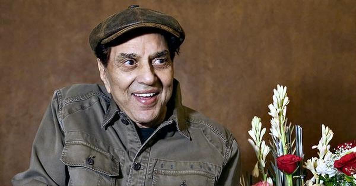 Film Industry Mourns Dharmendra: ‘End of an Era’