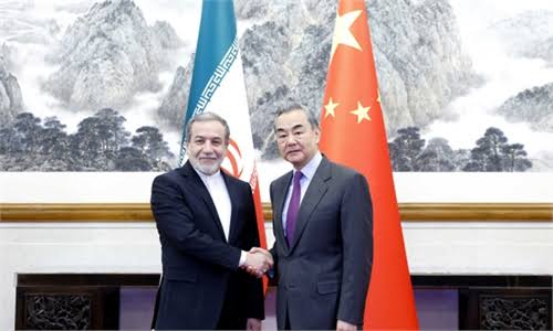 War Clouds: Chinese FM Speaks with Iranian Counterpart