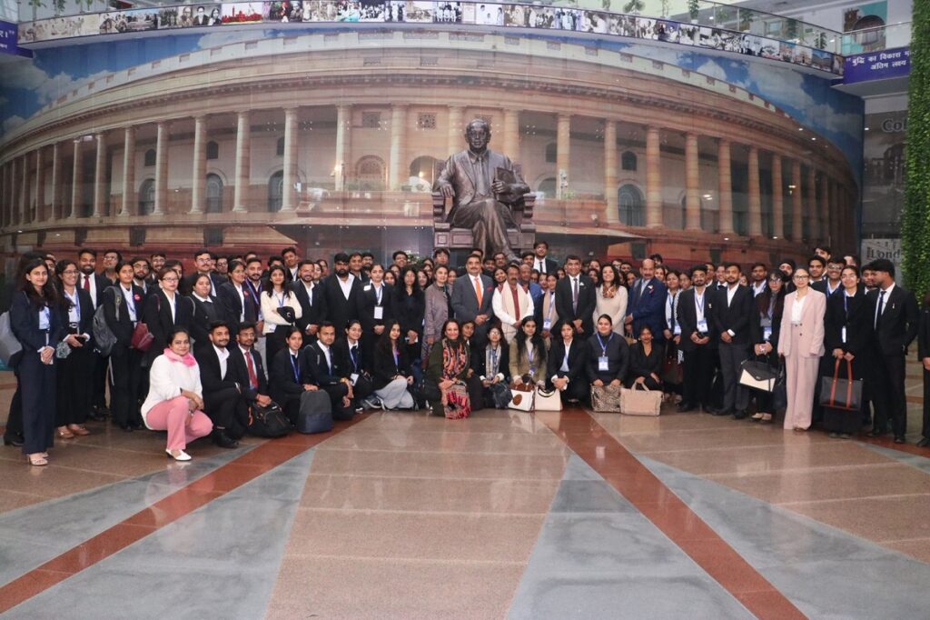 Delhi Program Brings Kashmiri Students Into Legal Spotlight