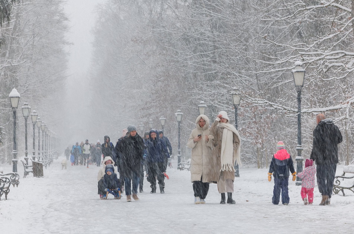 Snow Wreaks Havoc Across Europe, Causes Travel Chaos