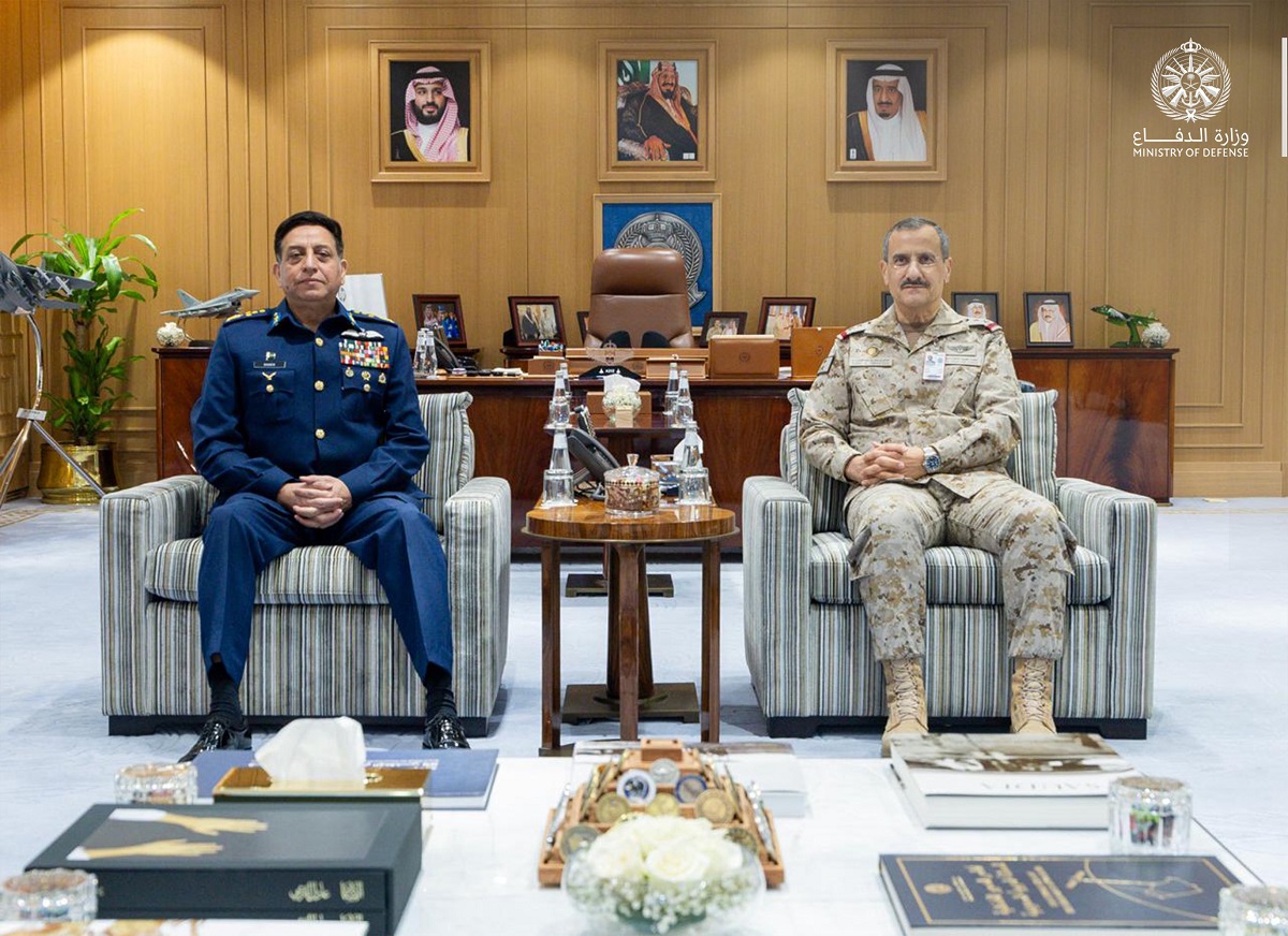 Pakistan Air Force Chief Meets Saudi Military Leadership