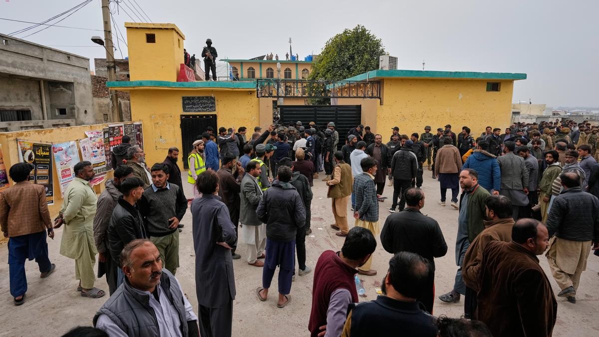 31 Killed, 169 Injured in Suicide Blast at Shia Mosque in Pakistan